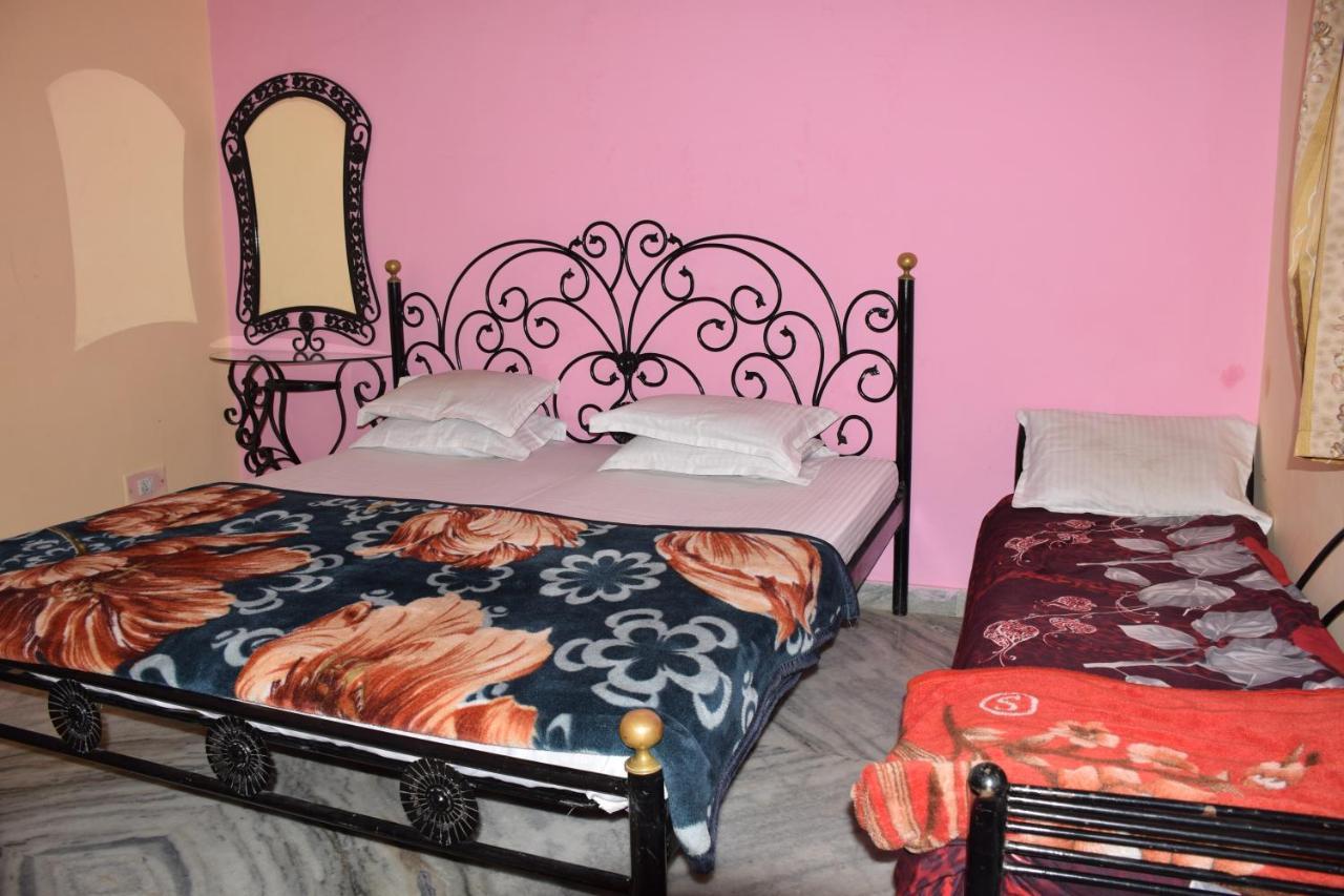 Hotel Deep Valley 아부 산 외부 사진